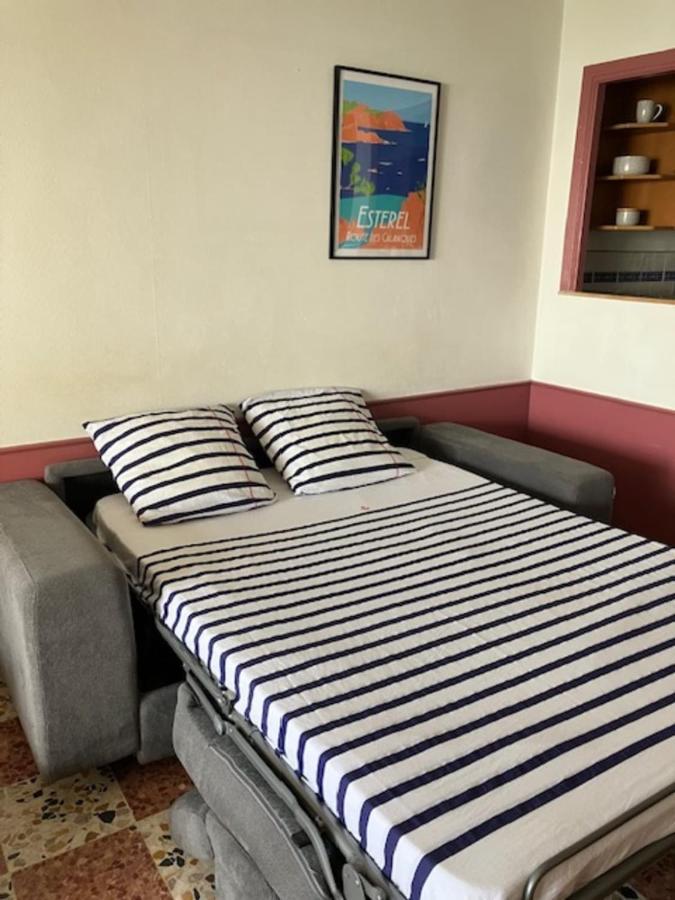 Studio 29 M With Terrace And View On The Beach อองทีบส์ ภายนอก รูปภาพ
